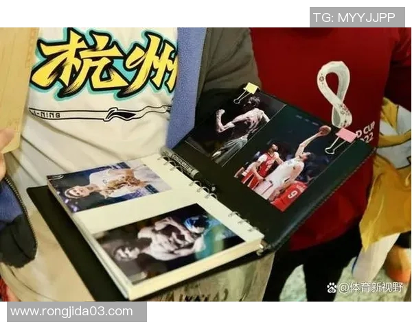 官方:广厦续约冠军中锋卡尔顿,球员及其家人已抵达杭州 官方:广厦续约冠军中锋卡尔顿,球员及其家人已抵达杭州