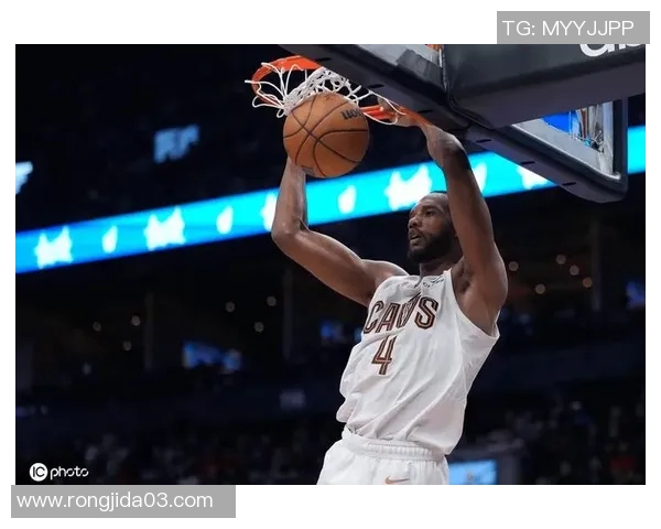 莫布利半场13中6得到16分，骑士队内唯一得分上双球员