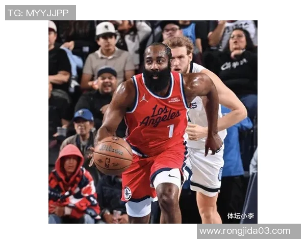 快船客场逆转活塞，9892双杀东部榜首！莱昂纳德贡献26分8篮板