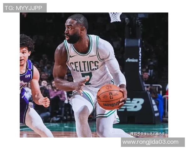 布朗砍23分+15板+13助，凯尔特人队史第二人做到